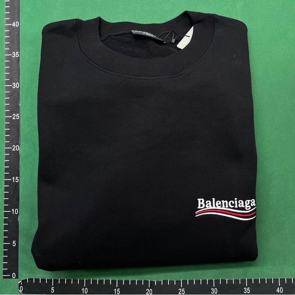 Tshirts/ Hoodies/Crewnecks sweaters/ Jackets & etc. - Picture 11 of 12